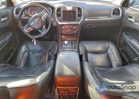 2017 Chrysler 300C z USA, uszkodzony, nr VIN 2C3CCAEG6HH646090